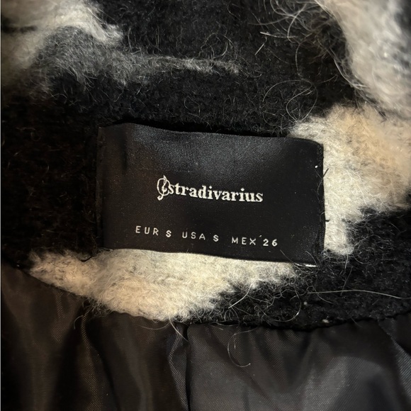 Stradivarius mid-length fuzzy zebra print coat. Size small. - Picture 3 of 3
